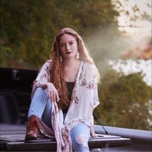 Meet your Posher, Daphne e.